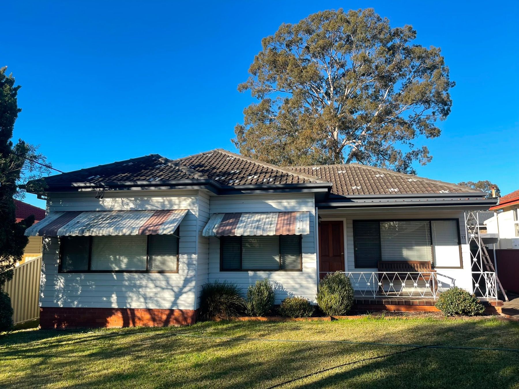 Roof Gutter and Facia paint - before